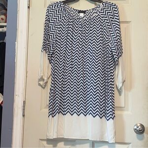 VENUS Women’s Blue and White Chevron Pattern Dress With Small Flaw Size 16